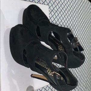 Rock Republic Black Suede Heels